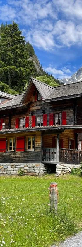 Berghotel Gasterntal，位于坎德施泰格的酒店