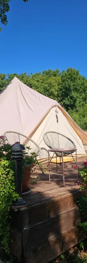 Glamping Imotski 5，位于伊莫茨基的酒店