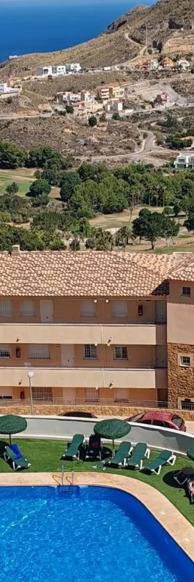 Sybarix Apartment: Precioso apartamento con vistas al golf y el mar，位于La Envia的酒店