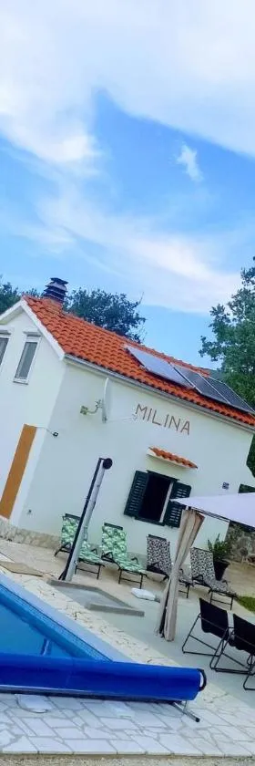 Charming village house - Milina，位于Velić的酒店
