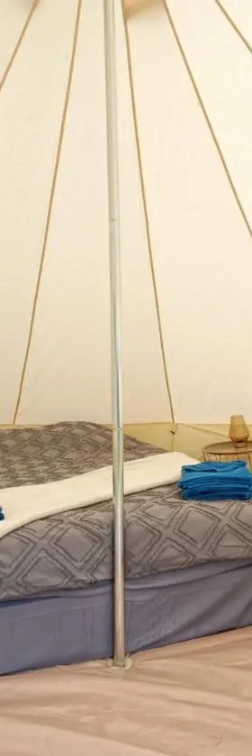 Tipi Expérience L'échappée Belle，位于Saint-Maudez的酒店