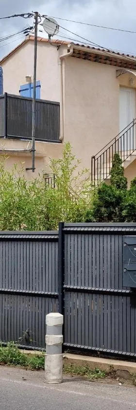 Studio Villa Monica，位于瓦洛里的酒店