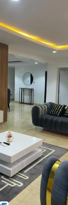 HOME-AWAY APARTMENTs，位于拉各斯的酒店
