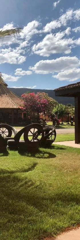 Pousada e restaurante Jardim do Cerrado MT，位于诺布里斯的酒店