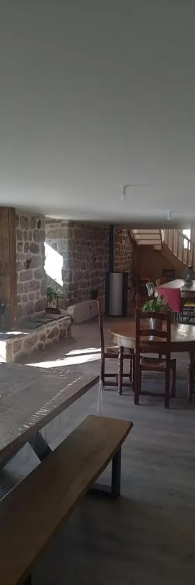le doux refuge，位于Lachapelle-Graillouse的酒店