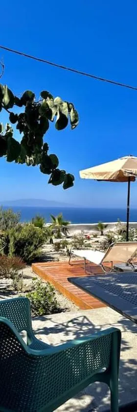 Okeanos Suite 1, Panoramic sea &garden view，位于Foinikiá的酒店