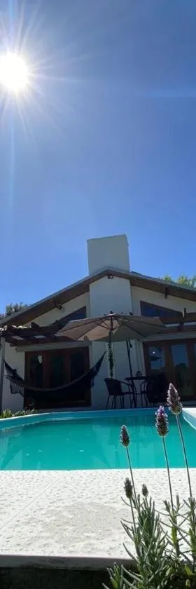 Casa de campo com piscina，位于Jaguariaíva的酒店