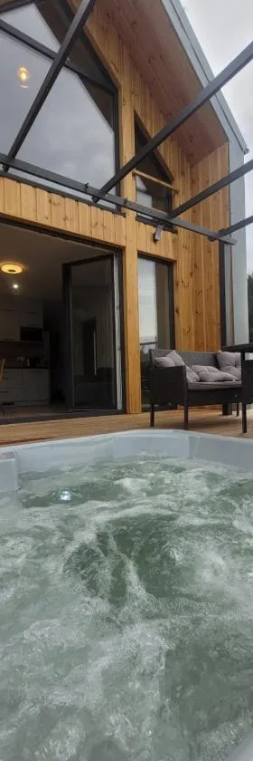 Parkcity SPA Domek z jacuzzi w górach，位于Biała Niżna的酒店