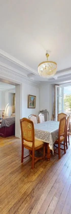 Appart familial 72m2 - Évasion Chic à Bois-Colombes - 15min Paris，位于鸽林的酒店