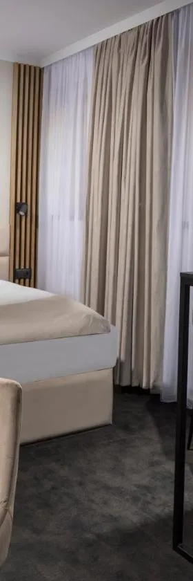 Hotel Savorsky，位于伊赫拉瓦的酒店