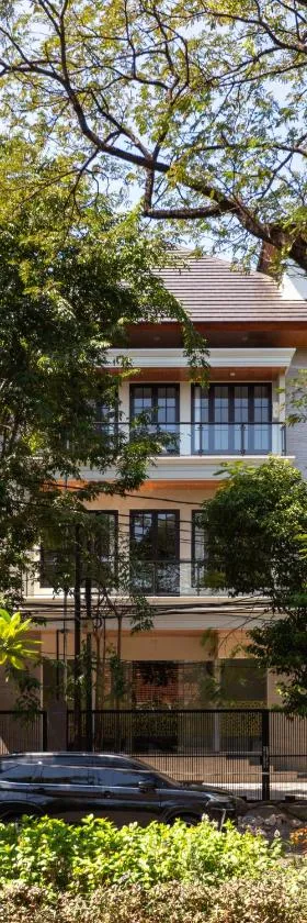 Fazza Homes，位于泗水的酒店
