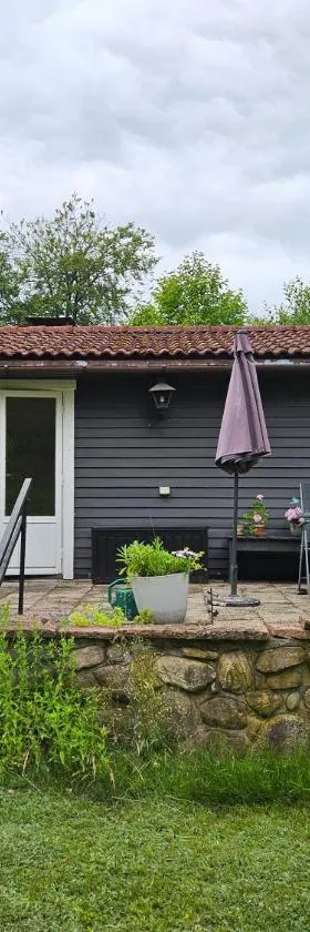 Stuga i naturskönt område i Höör，位于赫尔的酒店