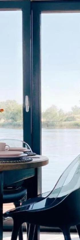 AquaHouse Zamkowe，位于Wąbrzeźno的酒店