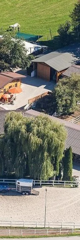 AP-Ranch Ferienzimmer Auszeit，位于Astätt的酒店