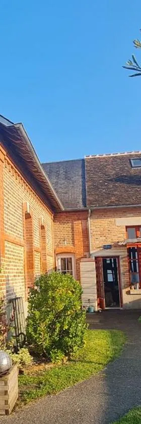 Chambres d'hôtes Maison Sainte-Suzanne，位于Nouan-le-Fuzelier的酒店