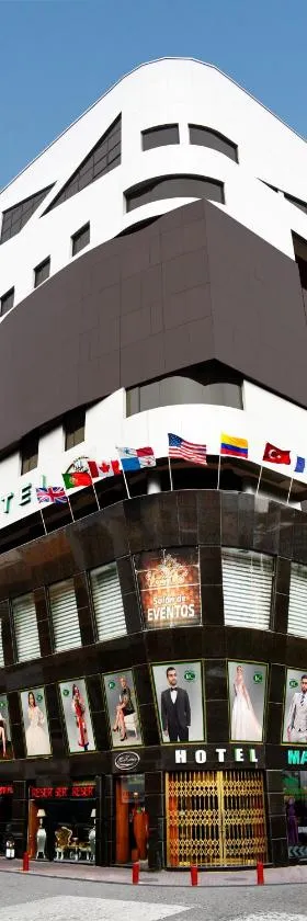 Hotel Mary Carmen，位于安巴托的酒店