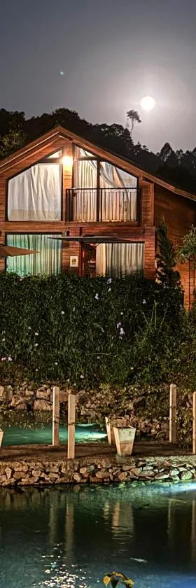 Pousada e Restaurante Casa Cida e Evandro，位于加斯帕的酒店