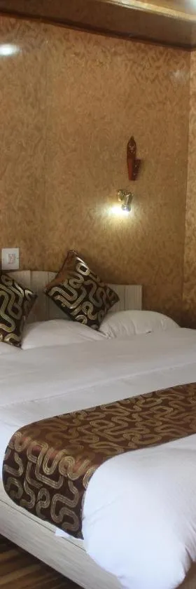Siachen Hotel，位于卡尔吉尔的酒店