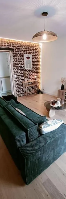Appartement Cosy et accueillant，位于苏瓦松的酒店