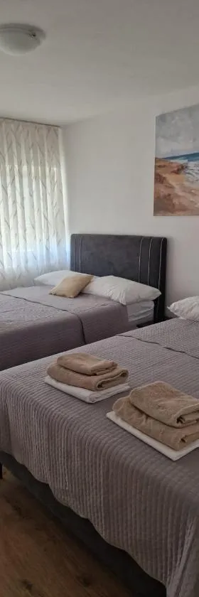 Hotel Riviera, Starigrad Paklenica，位于斯塔利格拉德-帕克利尼卡的酒店