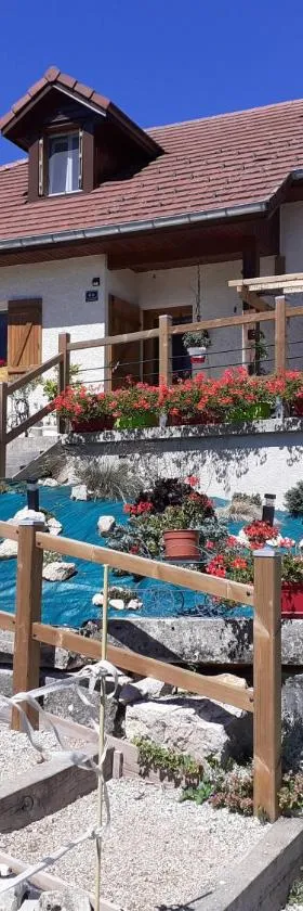 Appartement du Pré Nouveau，位于Prénovel的酒店