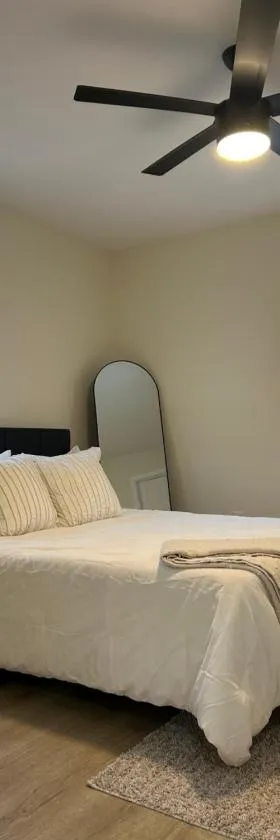 Newly Renovated Home Near DT，位于安德森的酒店