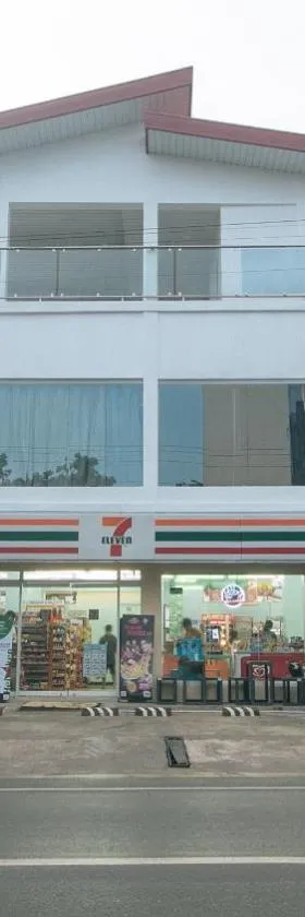 RedDoorz at Alaminos Pangasinan，位于阿拉米诺斯的酒店