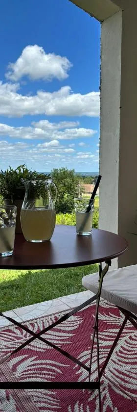 Perché aux milieux des vignes，位于Colombier的酒店
