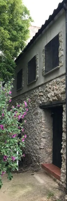 Casa rural acogedora con vistas de montaña，位于Ulldecona的酒店