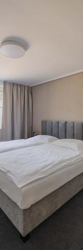 Hotel Taxis Bratislava - New rooms，位于布拉迪斯拉发的酒店