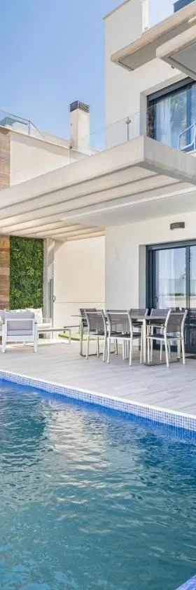 Belle villa，位于奥里韦拉海滩的酒店