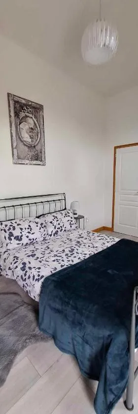 Perfect Gites In Normandy - New Beginnings Barn，位于Saint-Sauveur-de-Chaulieu的酒店