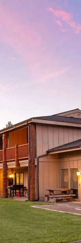 Best Western Ponderosa Lodge，位于姊妹城的酒店