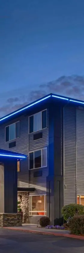 Best Western Cascade Inn & Suites，位于特劳特代尔的酒店