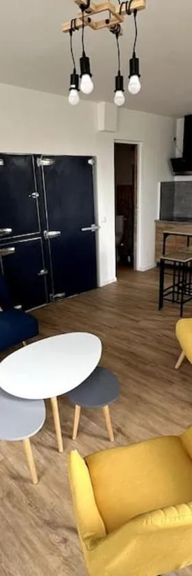 Appartement avec belle vue，位于Ouzouer-sur-Trézée的酒店