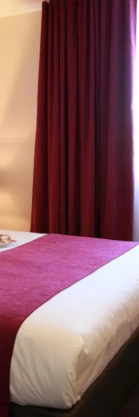 Brit Hotel Vannes - Theix Golfe du Morbihan，位于塞科斯的酒店