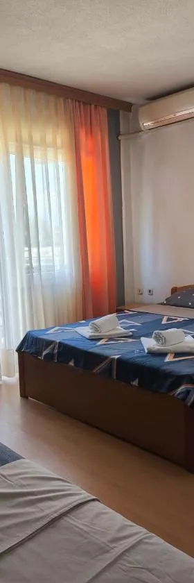 Hotel ARISTON，位于斯特鲁加的酒店
