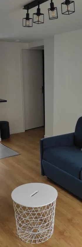 New Cosy house 15 min Paris Roissy CDG & 6 min Parc Astérix I Villepinte，位于Vémars的酒店