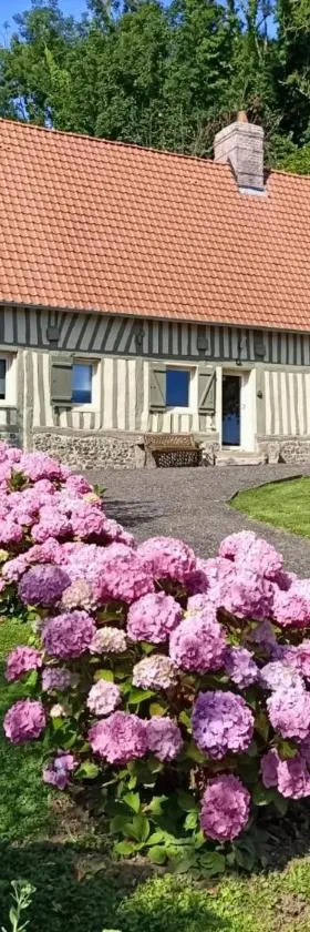Maison charmante à Offranville avec grand jardin，位于Offranville的酒店