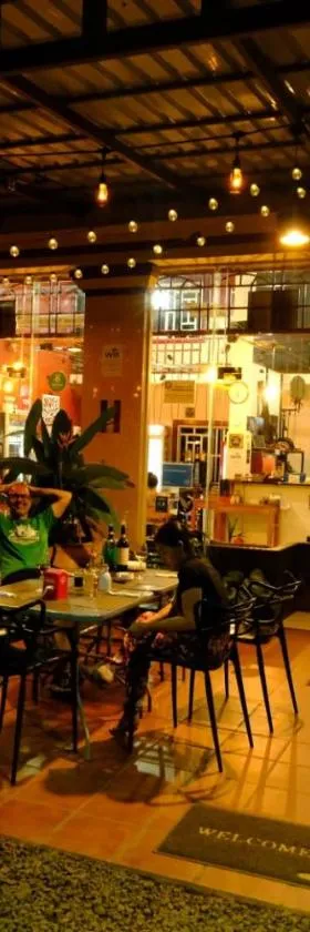 Route 76 Guest House，位于森莫诺隆的酒店