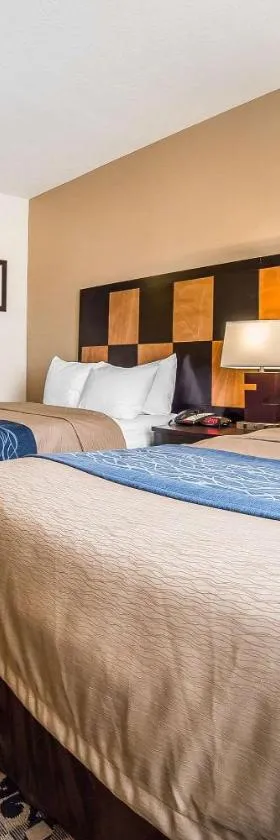 Comfort Inn Ballard-Roosevelt，位于罗斯福的酒店