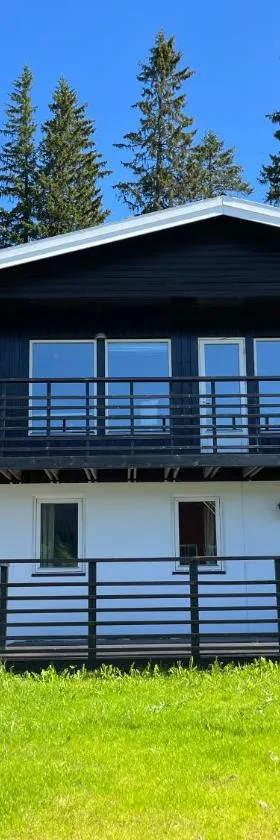 Åre Travel - Villa Solbringen eller Lilla Sol，位于奥勒的酒店