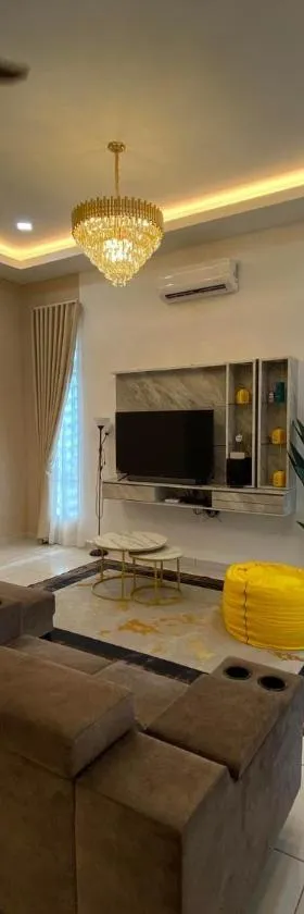 Single storey bungalow Tangkak，位于Tangkak的酒店