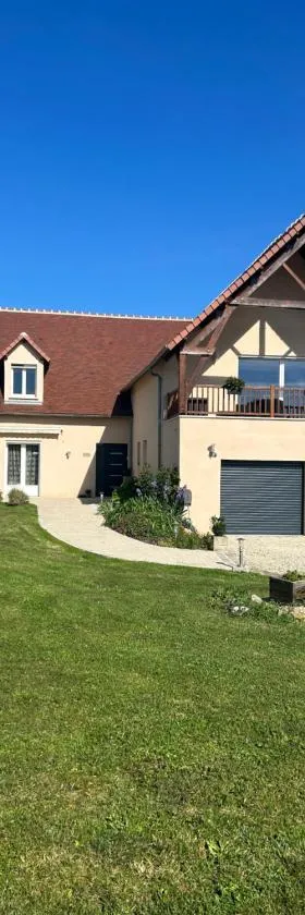 Maison Karmanor，位于Monthoiron的酒店