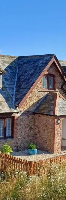 Daisy Cottage，位于Bishops Nympton的酒店