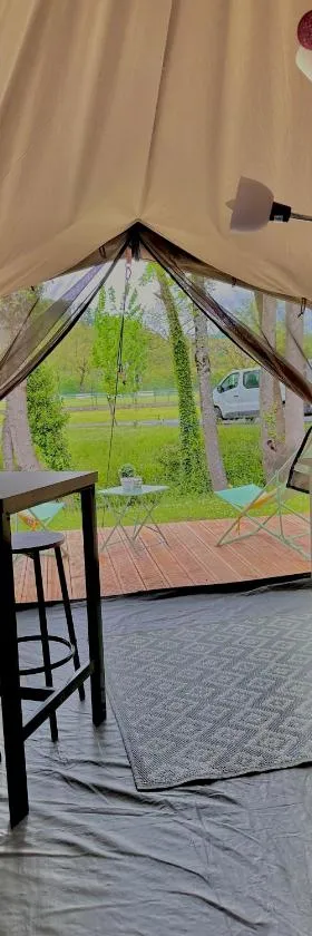 village vacances du camboussel，位于Brassac的酒店