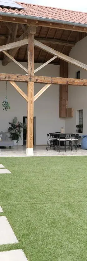 L'HERMANCERIE，位于Priay的酒店