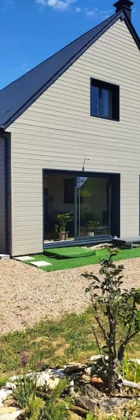 Harmonie Côtière - Belle Maison neuve bord de mer et plages du Débarquement，位于Ver-sur-Mer的酒店