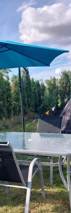 Camping Camino Latvija 2-4 person tent，位于Žagarė的酒店