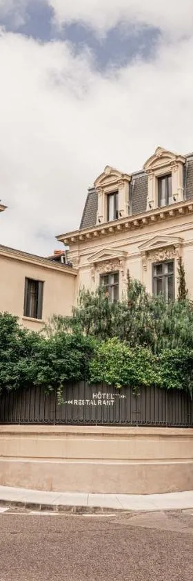 Hôtel Le Mosaïque，位于纳博讷的酒店